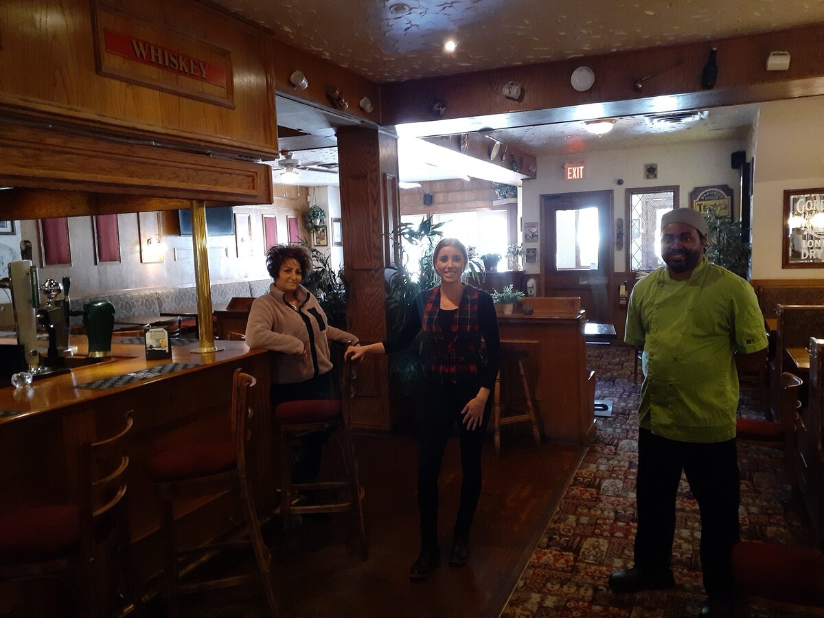 The Cat came back: Restaurant meets learning curve head on