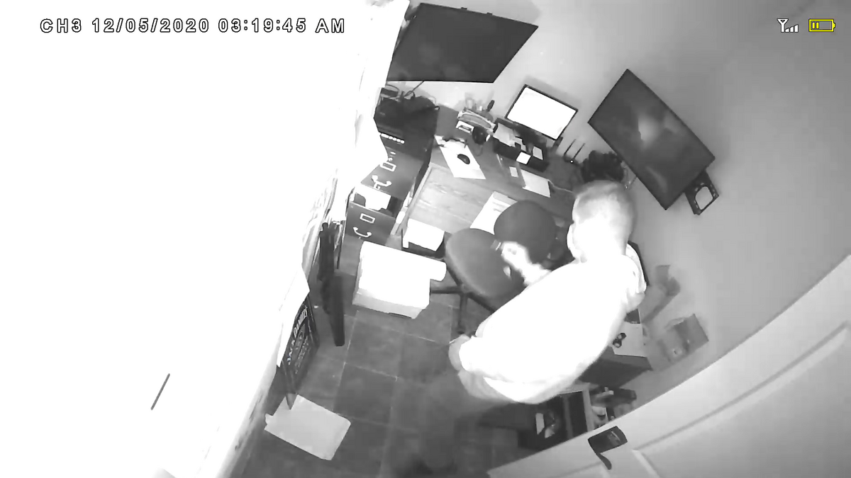 Help police solve a break and enter to a Lindsay business