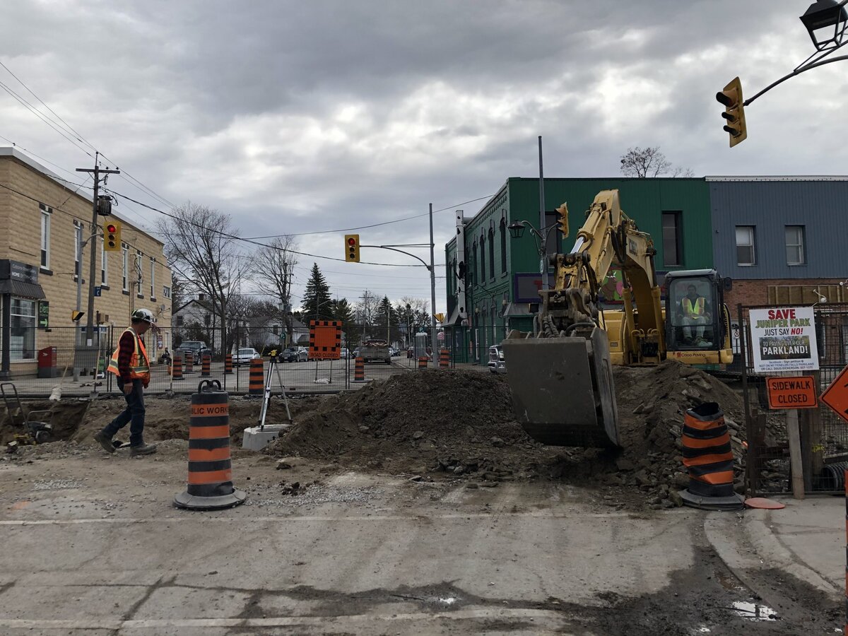 Fenelon stores try to hang on as construction to go past mid-June