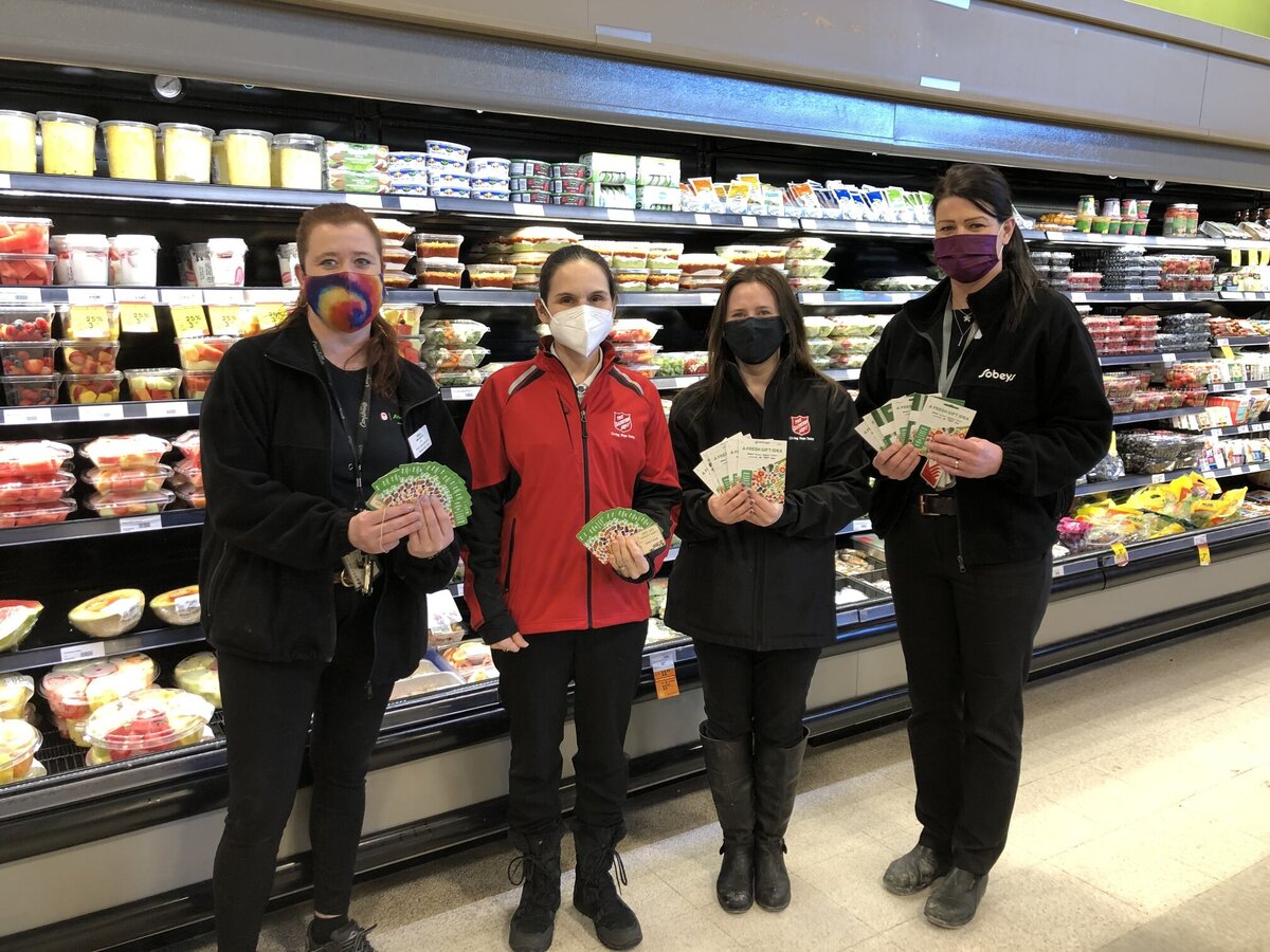 Sobeys, customers, donate big to Salvation Army food bank in Fenelon