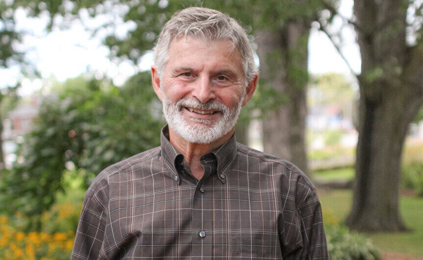 Libertarian candidate runs again, pushing for less government