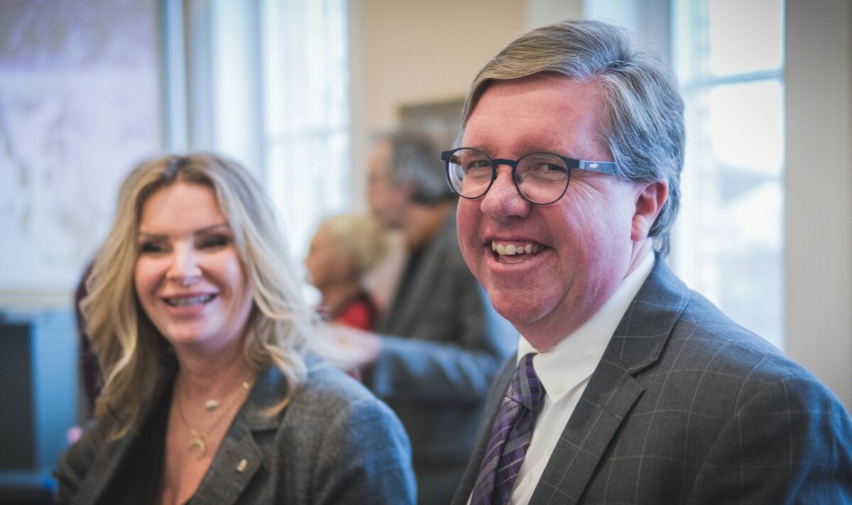 Many incumbents remain on the sidelines in municipal race