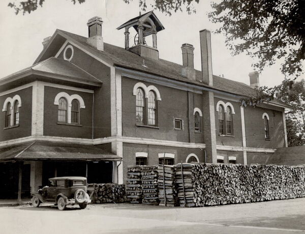 'What can I give them, poor as I am?': Lindsay’s 1931 Citizens’ Relief Association
