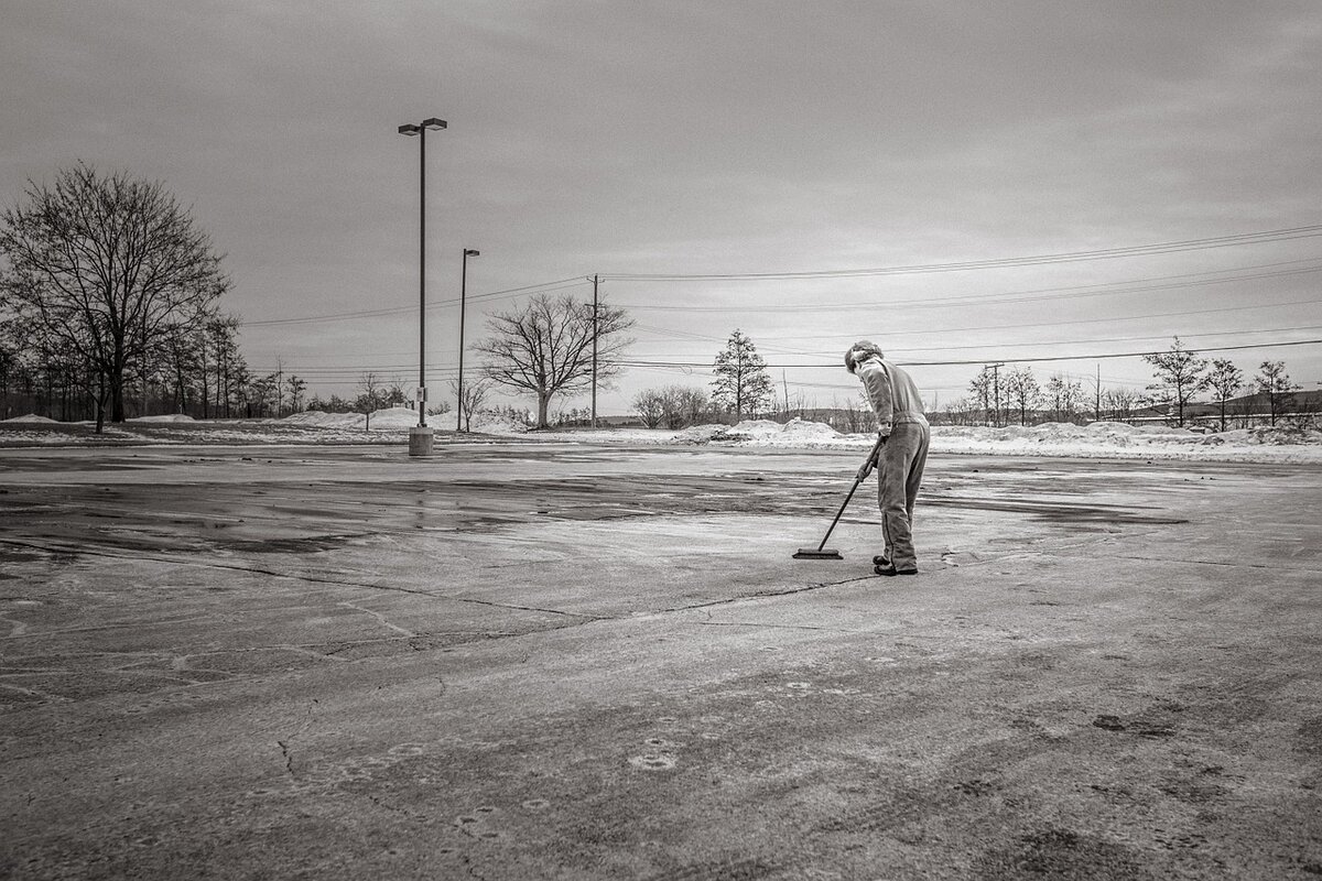 Basic income and the future of work: Potential for social disruption