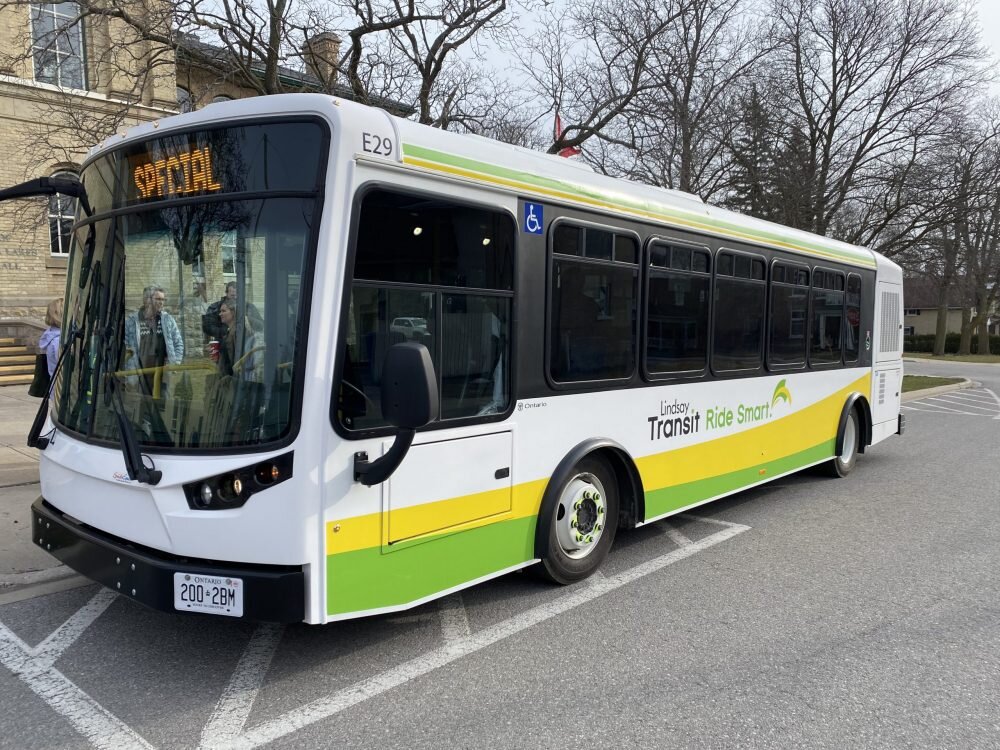 Big bus turning heads on Lindsay streets