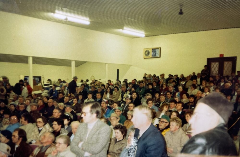 Placing a bid: Auctions & auctioneers in Kawartha Lakes