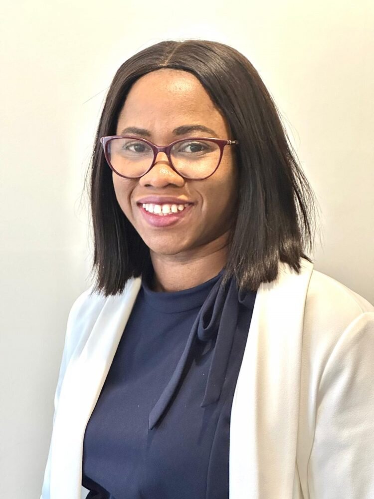 Dr. Sarah Ebhomien accepts Dr. Peter Petrosoniak's family practice