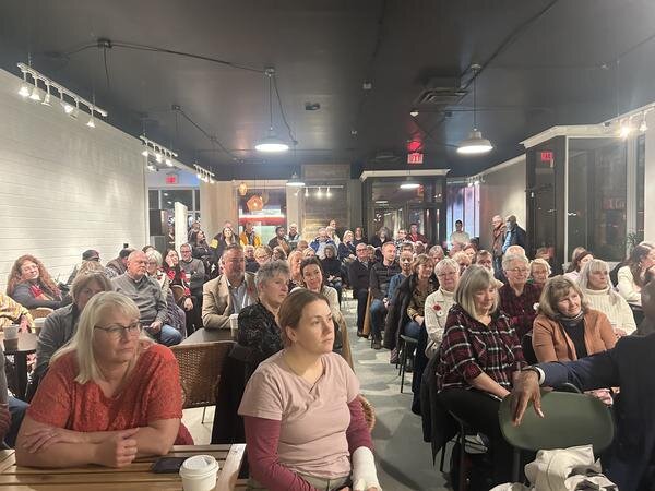 Capacity crowd gathers to hear mayor, CAO, discuss community growth