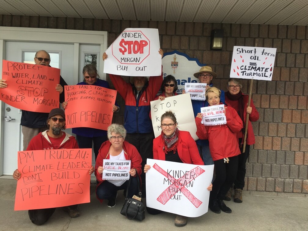 Kawartha Lakes demonstrators protest Kinder Morgan buyout