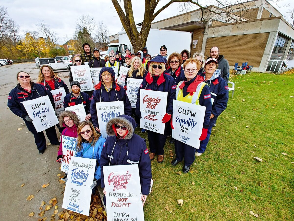 Canada Post workers on strike for 24 hours; Union wants return of postal banks