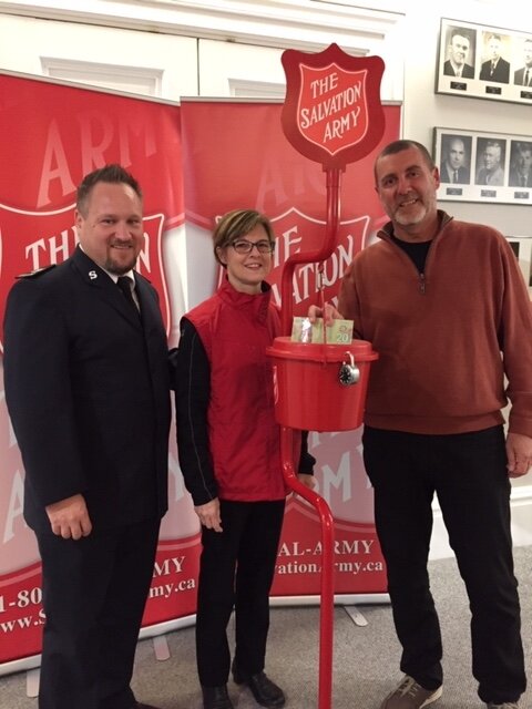 Salvation Army kicks off Christmas Kettle campaign
