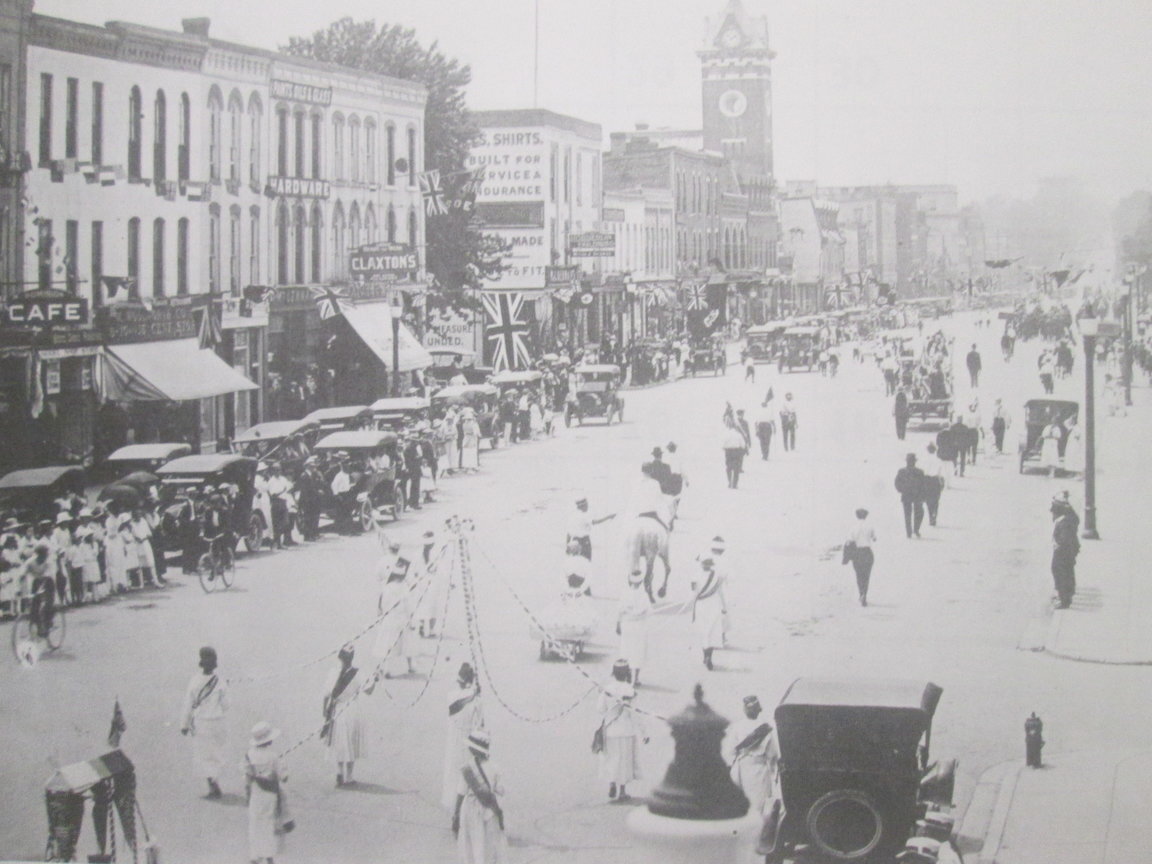Walking through history: Remembering downtown Lindsay 100 years ago