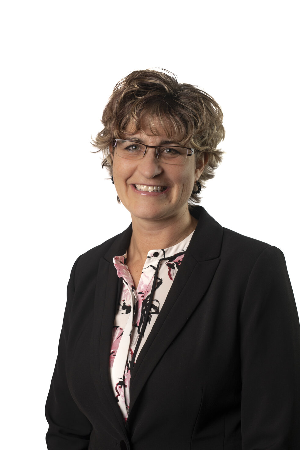 Veronica Nelson announced as interim president and CEO at Ross