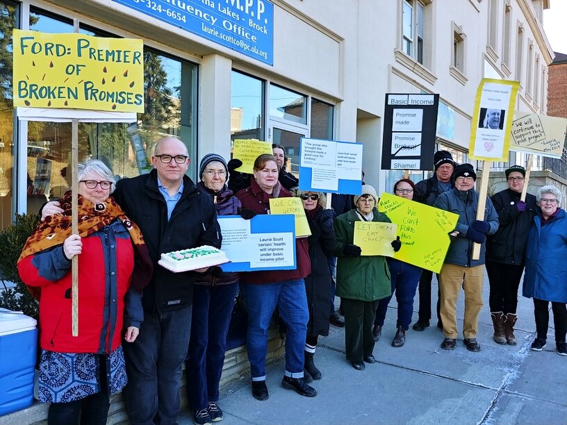Protesters hold ‘sit-in’ at MPP’s office, wait for apology from Ford minister