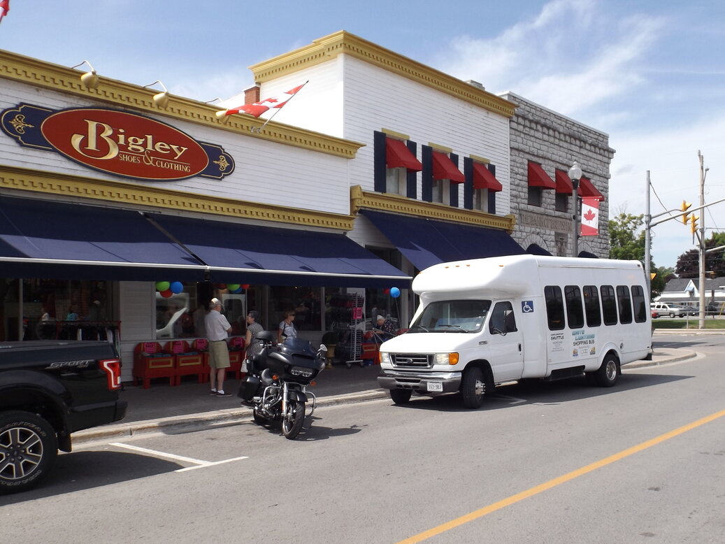 Free 'White Lightning' shopping bus is back