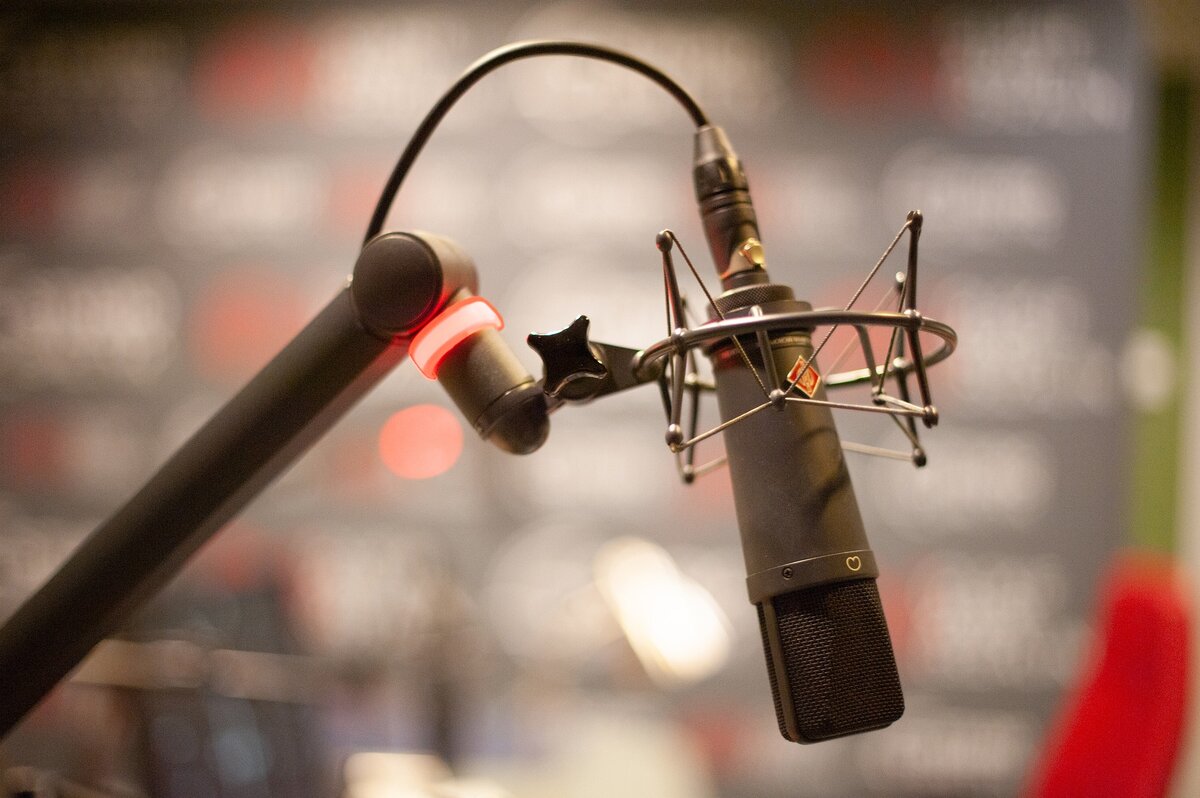 Bell Media lays off BOB’s morning show team, Dave Illman and Julie Corlett