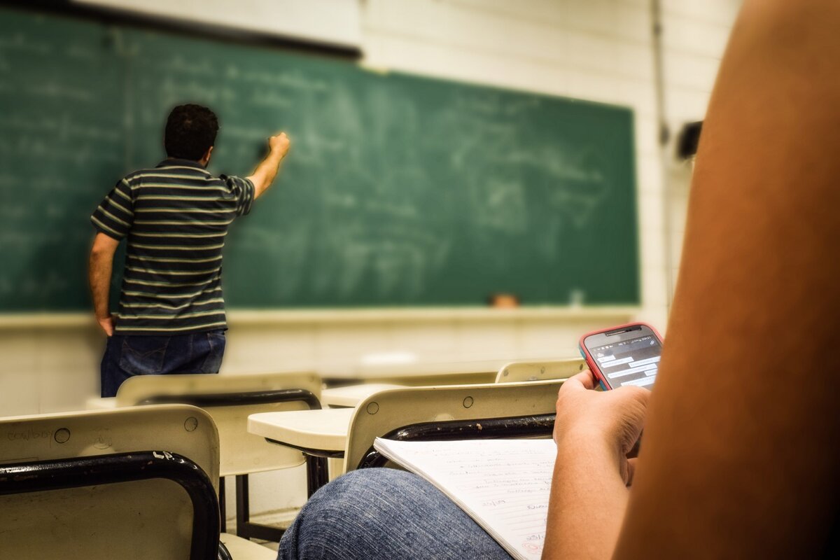ETFO to issue five days notice to boards for possibe rotating strikes next week